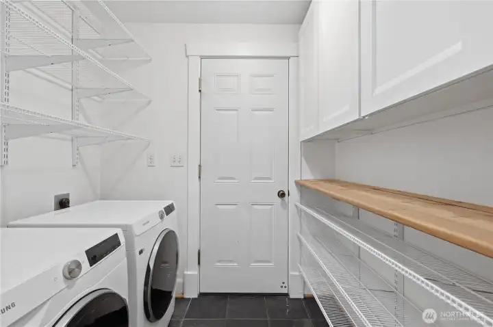 laundry/mud room