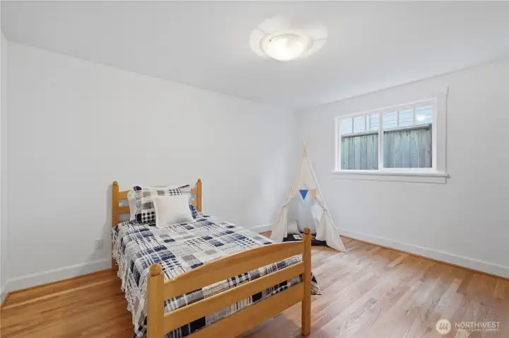 2nd bedroom
