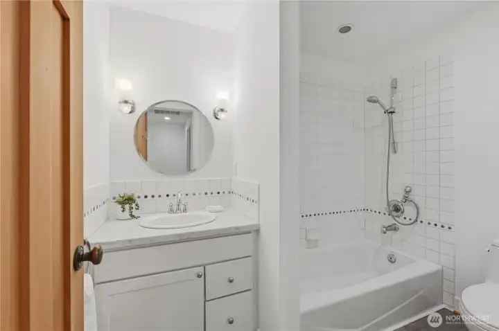 full bath next to 2nd and 3rd bedrooms