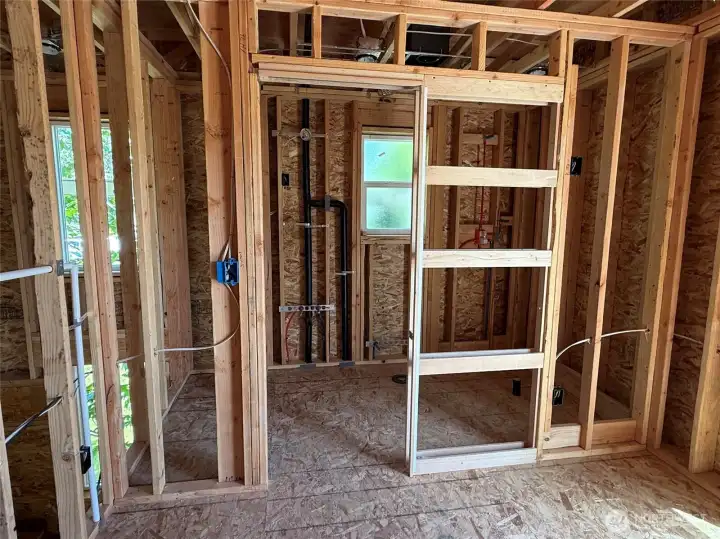 Primary en-suite bathroom