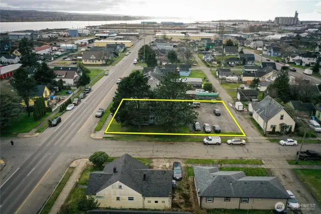 Property dimensions are approximate
