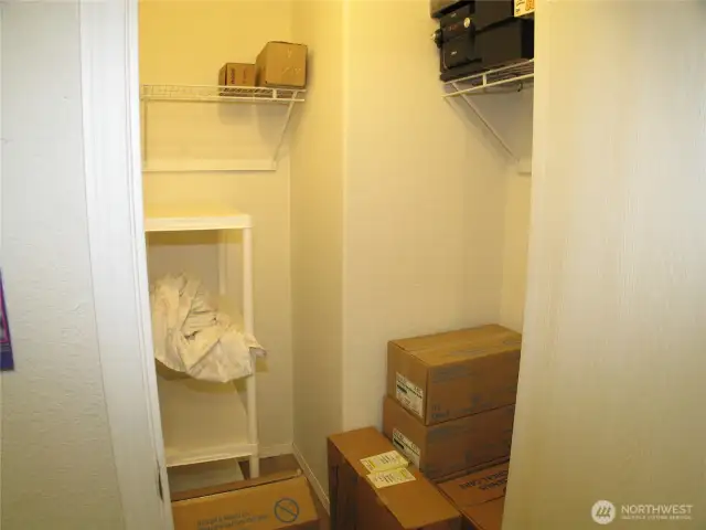 Large closet in 2nd bdrm