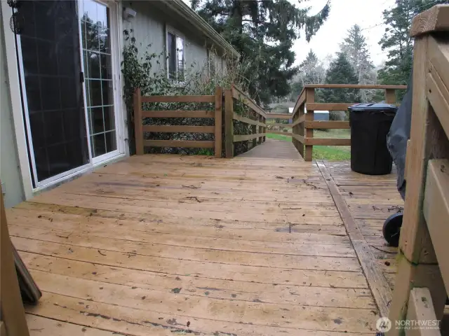 Deck off of kitchen