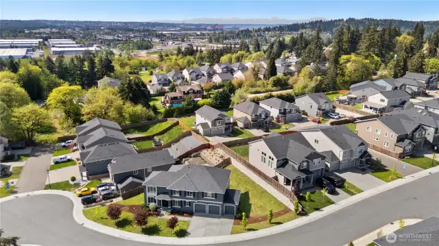 Resting on a quiet cul-de-sac, featuring sun lit open spaces and a versatile floor plan, this amazing home will serve you well.