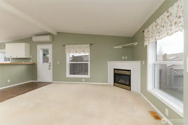 Spacious living room