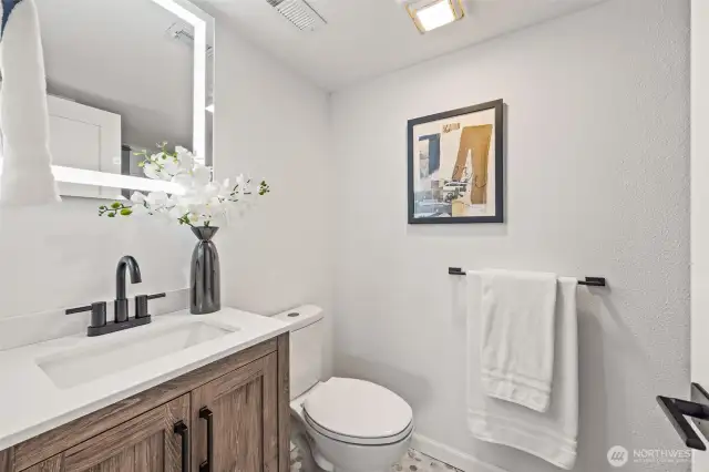 Lower level 2nd primary bath