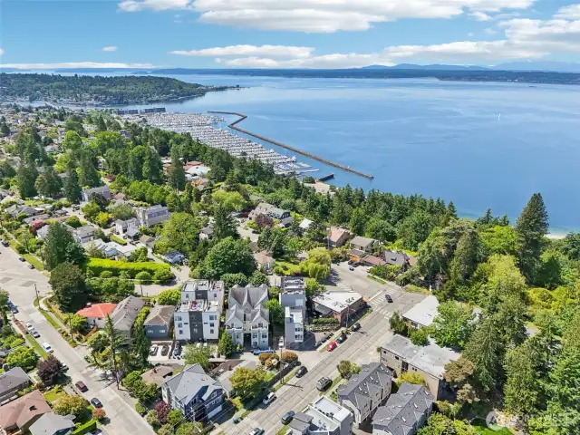 Take in views of the Olympics, spend a sunny day at Golden Gardens, or stroll through the charming streets of Ballard—you’re perfectly positioned in the heart of it all.