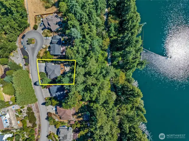 Highly coveted spot on a quiet dead-end street, backing to the scenic Cedar to Green River Trail in a wonderful neighborhood.