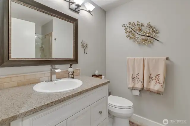 Main Floor Primary En Suite bathroom