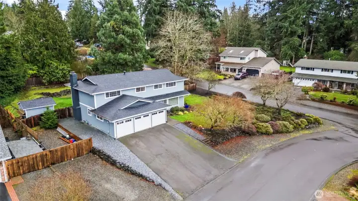 Large .365 acre corner lot in Heritage Glen neighborhood of Puyallup. 13911 113th Ave Ct E, Puyallup, WA 98374