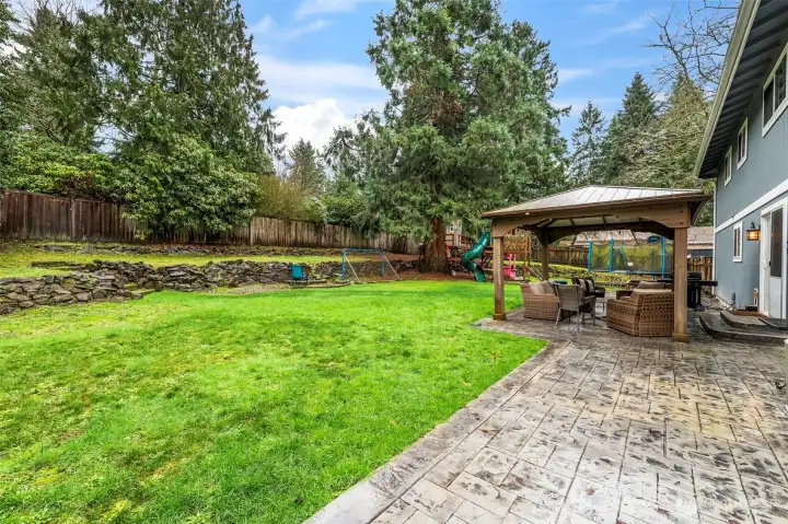 Large open backyard. 13911 113th Ave Ct E, Puyallup, WA 98374