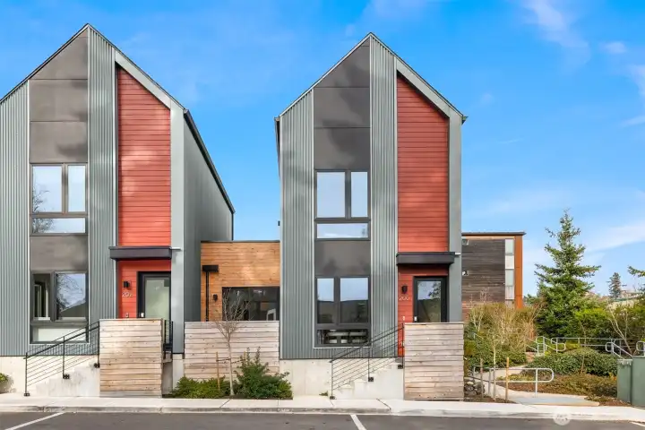 These exceptional 5-Star Built Green homes by Green Canopy NODE and designed by local architect Jonathan Davis offer a truly remarkable living experience.