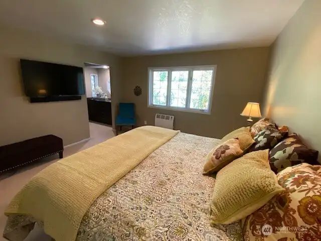 Primary Suite with 2 walk-in closets