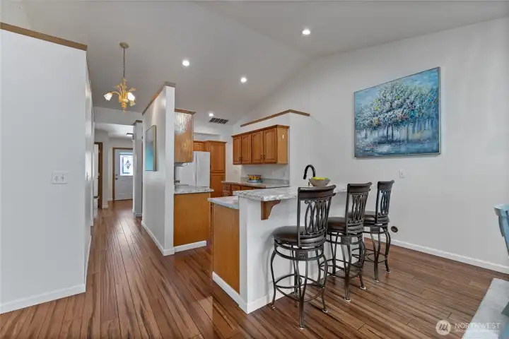 Great layout for entertaining Great layout for entertaining