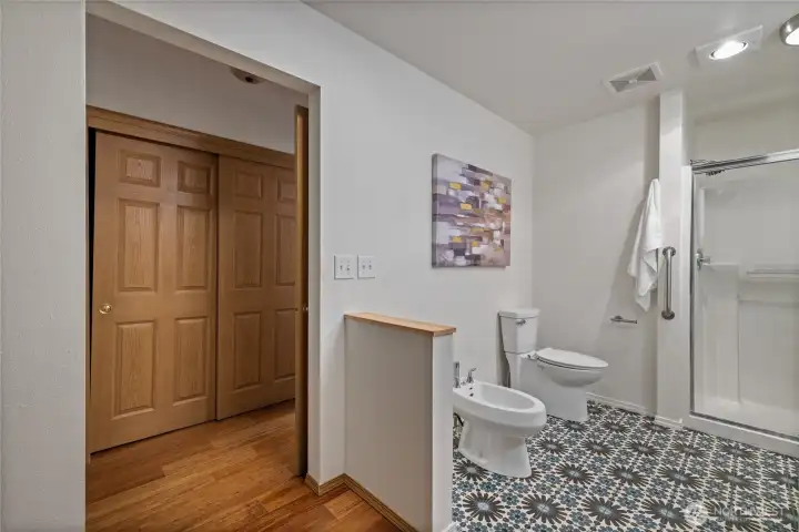 Primary bath with bidet Primary bath with bidet
