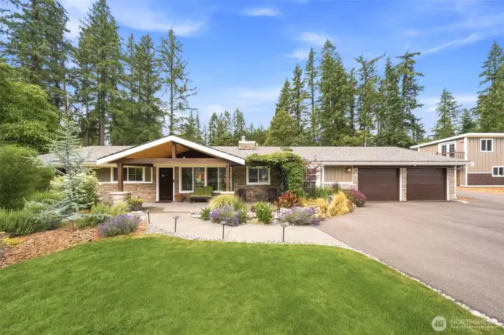 Two amazing homes on a gorgeous lot in Woodinville Two amazing homes on a gorgeous lot in Woodinville