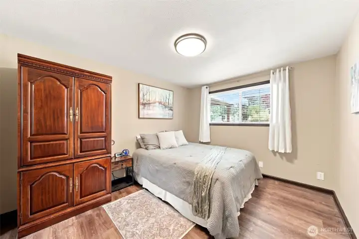 Office or bedroom Office or bedroom