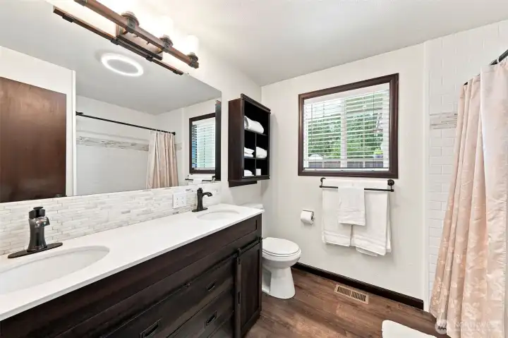 Main bath with beautiful updates Main bath with beautiful updates