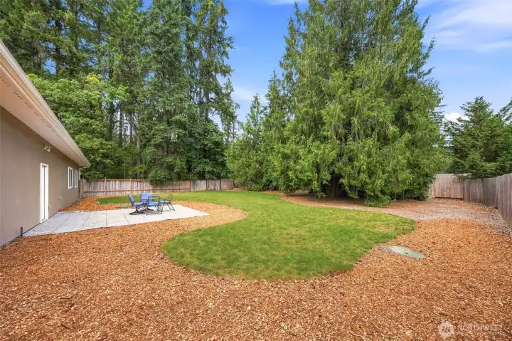 ALQ / MIL back yard is fenced ALQ / MIL back yard is fenced