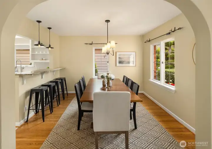 Formal dining that is open to the livingroom and the kitchen. Eating bar can also be used as a buffet. Formal dining that is open to the livingroom and the kitchen. Eating bar can also be used as a buffet.