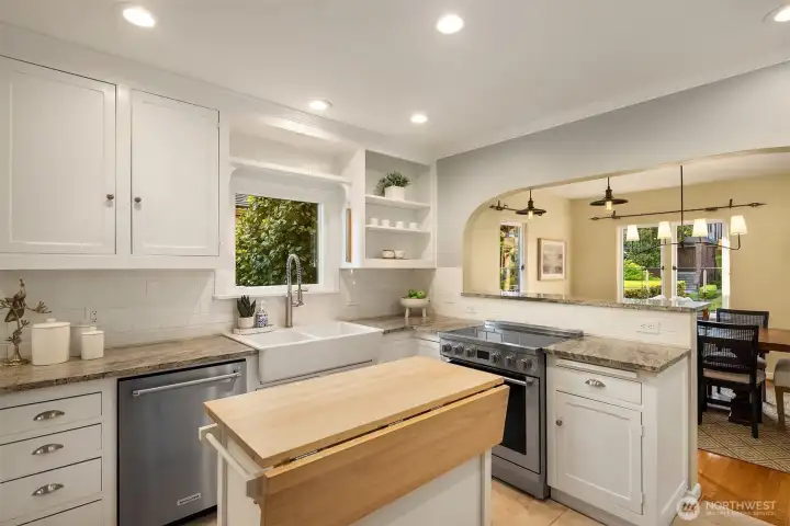 Stainless appliances throughout. Stainless appliances throughout.