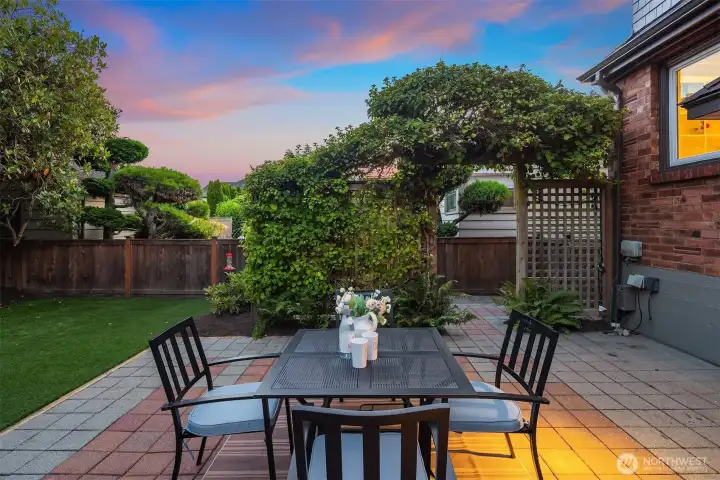 Spacious backyard and patio. This is located right off the kitchen and is fully fenced. Spacious backyard and patio. This is located right off the kitchen and is fully fenced.
