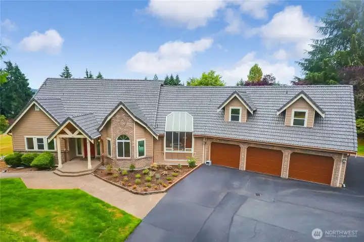 Exceptional custom built home! Exceptional custom built home!