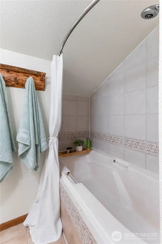 Deep soaking tub