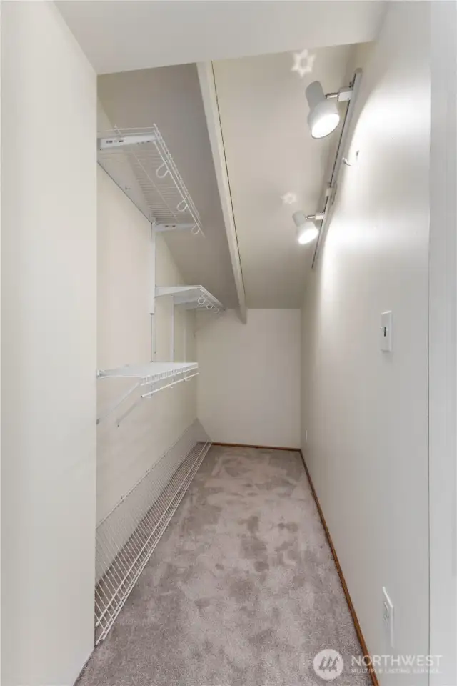 2nd bedroom additional closet space