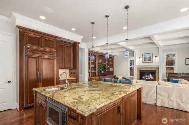Kitchen Island with seating and prep sink