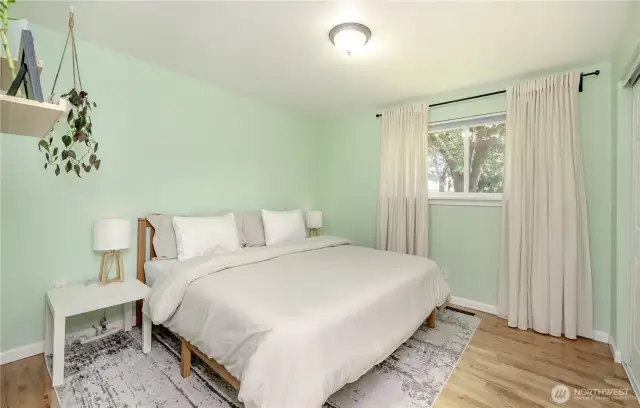 1st bedroom (primary)