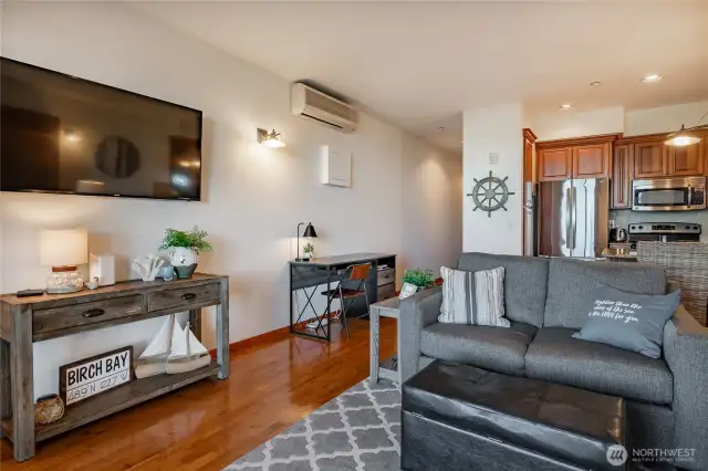 Living room/kitchen.
