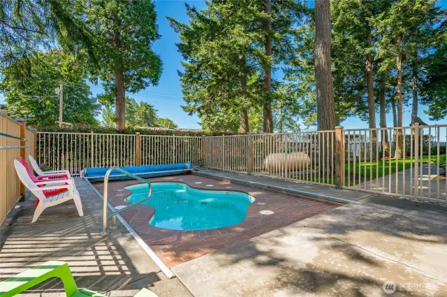 Grand Bay Condominiums hot tub.