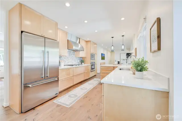 Here's the view from the opposite end of this stunning kitchen.