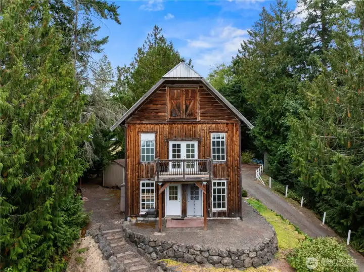 Rustic charm with loads of potential to make it your own.
