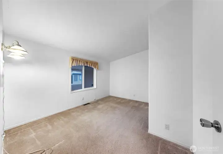 Nicely sized 2nd Bedroom.