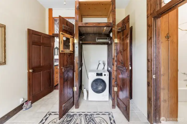 Washer/dryer combo that can tuck away in cabinet