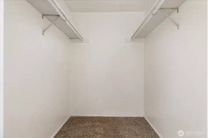 Spacious walk-in closet in primary suite!