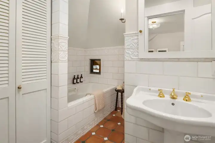 En Suite Bathroom on Second Floor