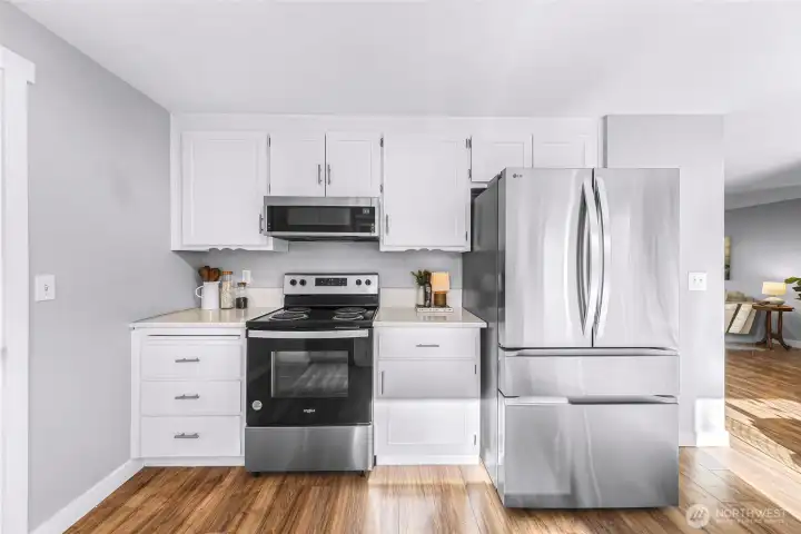 Appliances in the kitchen are less than one year old!