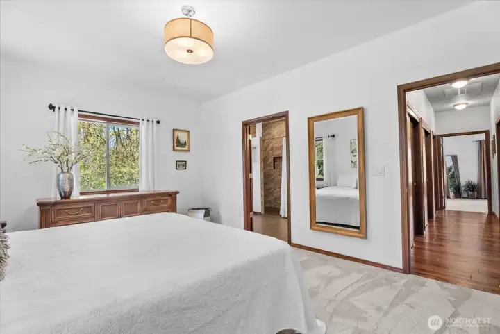 Owners suite and bath