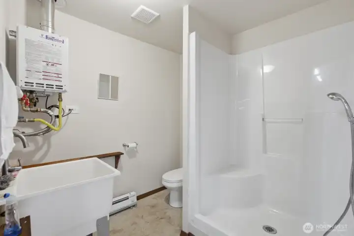 Shop 3/4 bathroom