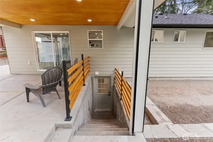 exterior access to basement area
