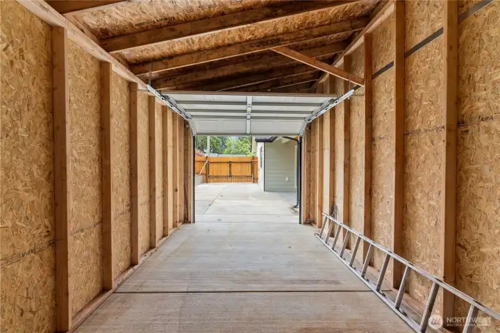 Detached garage
