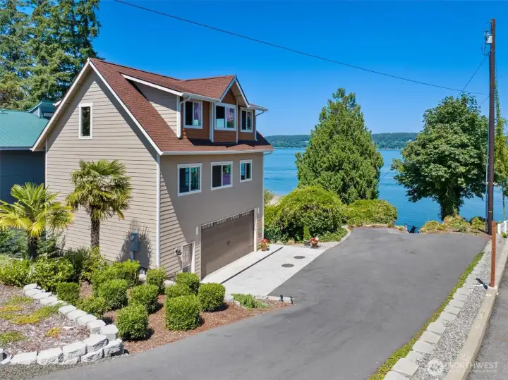 Detached garage offering exceptional flexibility and future possibilities.