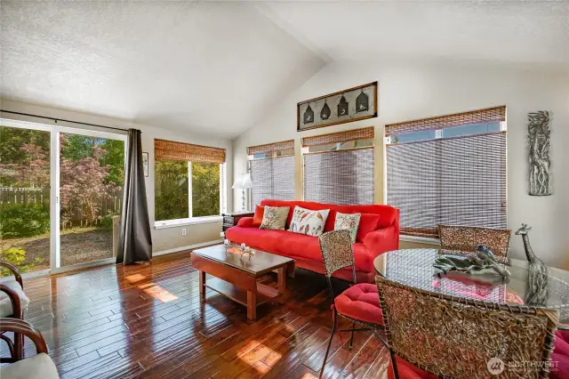 252 Sq. Ft permitted bonus room oozing with serenity. Vaulted ceilings, engineered floors, lots of windows and tons of light. Views of garden space on both sides of the room.