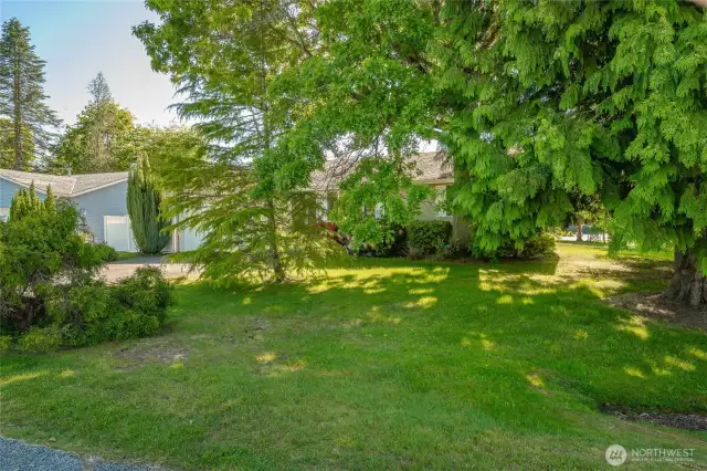 8276 sq. ft. corner homesite on dead-end street