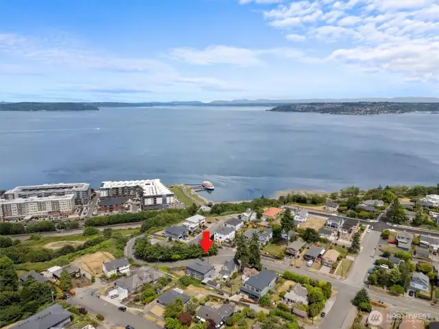 Fabulous North Tacoma location.