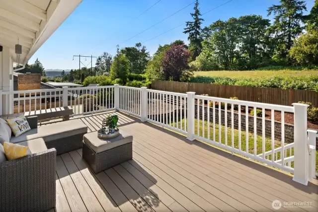 Trex Deck with Territorial Views