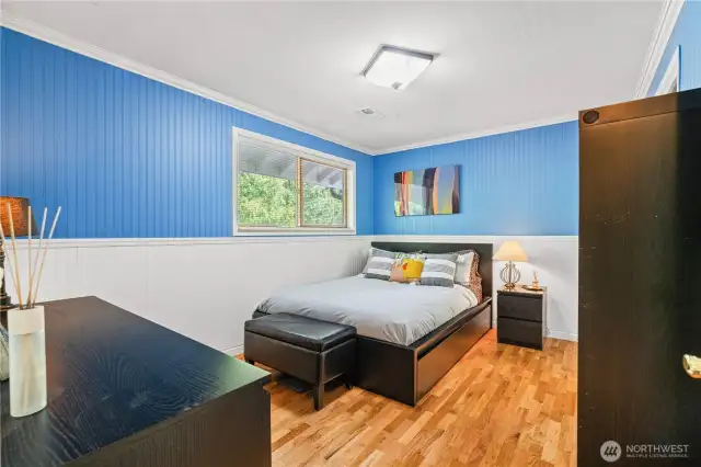 3/4 bedrooms on top level